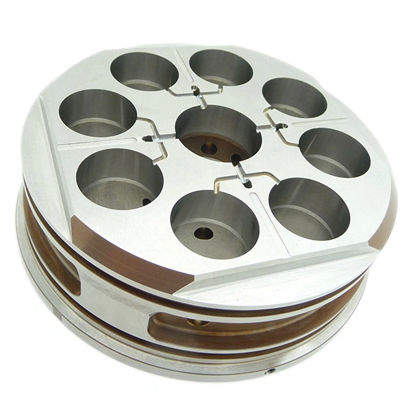 Ein hochwertiges Formteil wurde flachgeschliffen, um eine hohe Maßgenauigkeit zu erreichen.